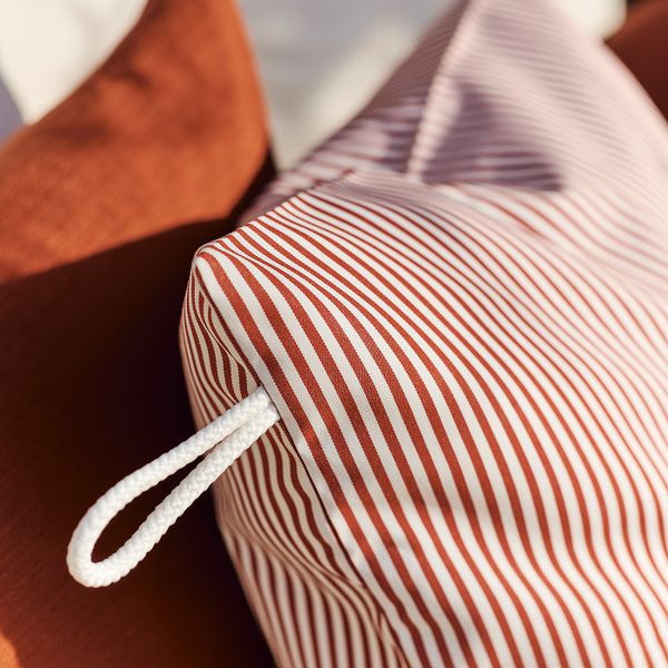 Чехол на подушку, для/дома/улицы, красный/полоска 50x50 см IKEA GULLBERGSÖ ГУЛЛБЕРГСЁ 905.122.99 - фото 4