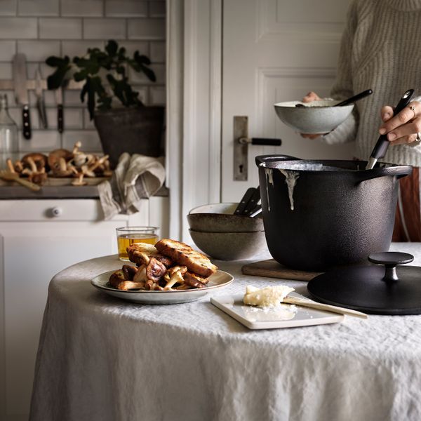 Кастрюля с крышкой, чугун 5 л IKEA VARDAGEN ВАРДАГЕН 204.370.53 - фото 3