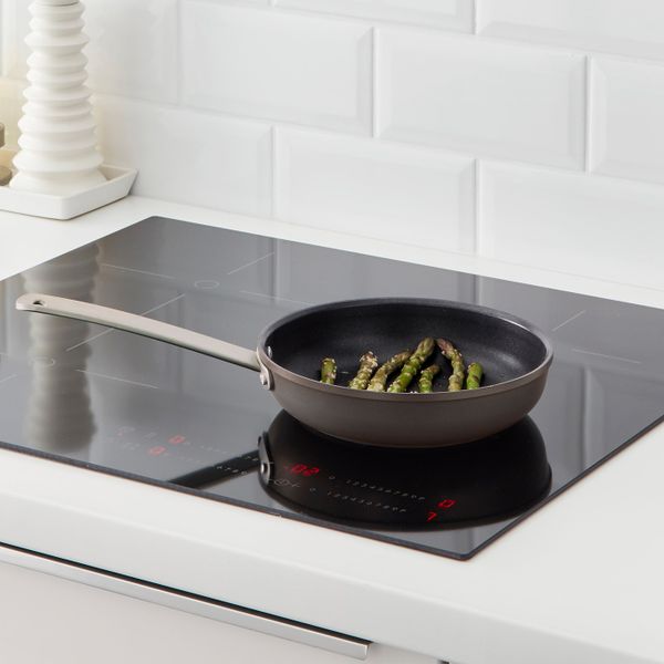 Сковорода, золотисто-коричневый 20 см IKEA TROVÄRDIG ТРОВЭРДИГ 503.735.30 - фото 2