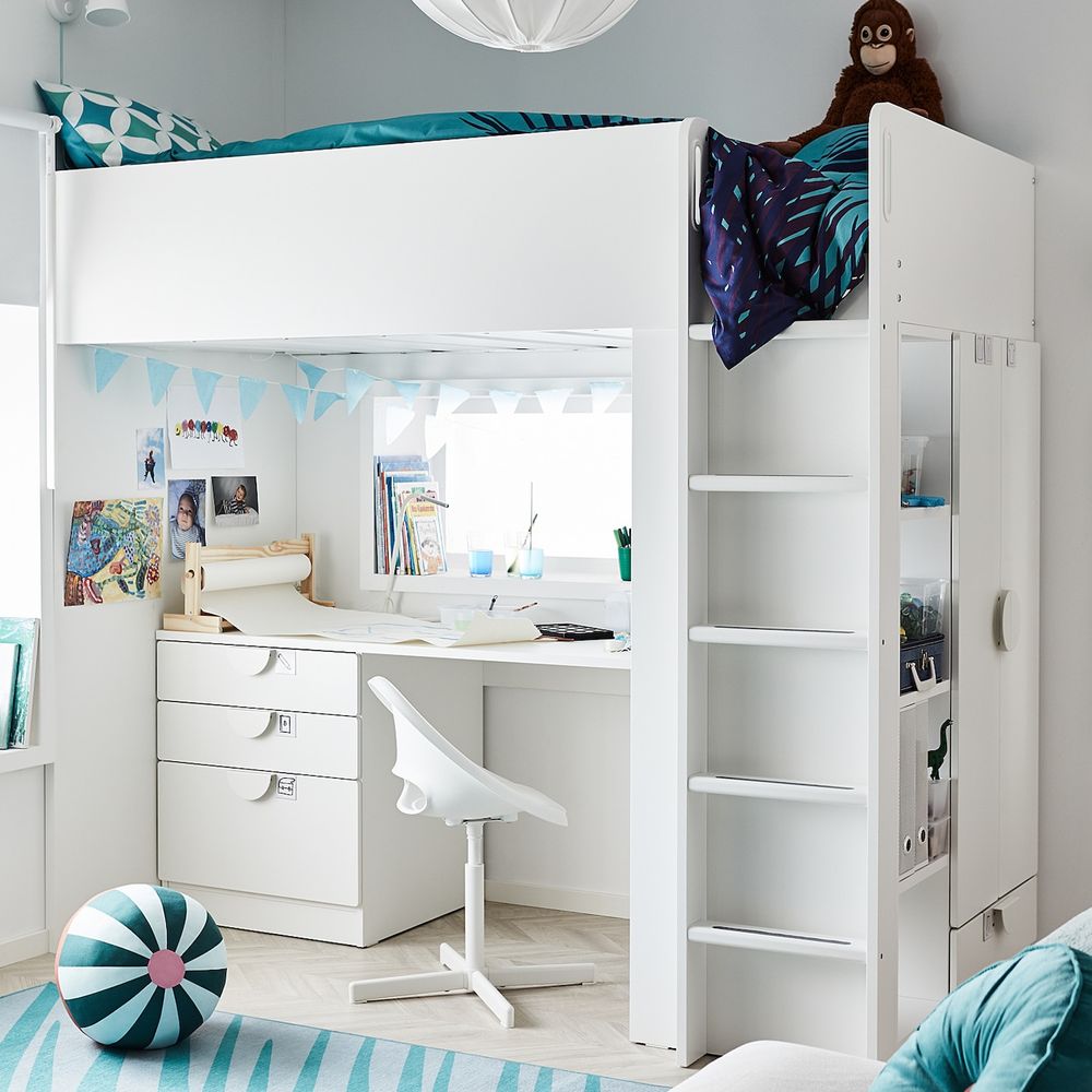 IKEA, вид спереди