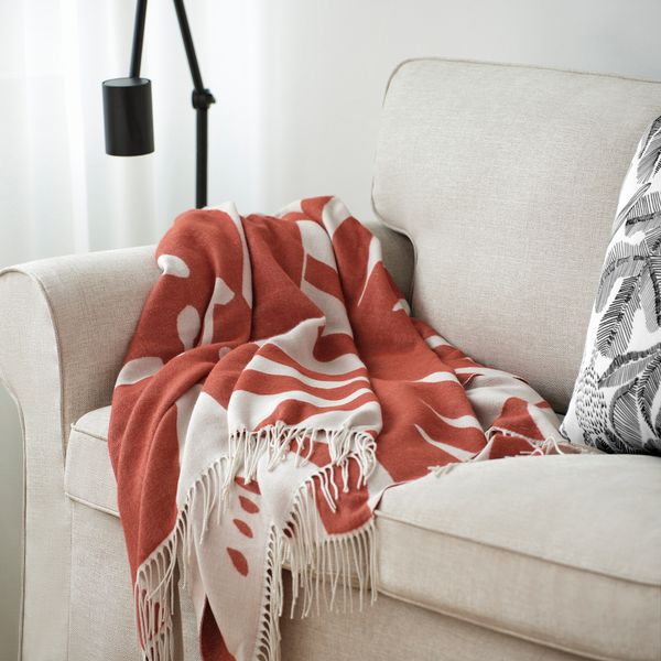 Плед, оранжевый, цветочный орнамент, 130x170 см IKEA HYLSNEJLIKA 206.080.40 - фото 2