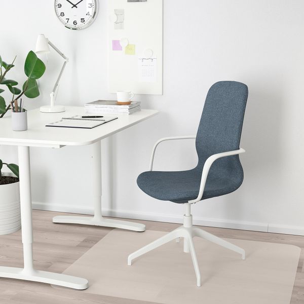 Рабочий стул с подлокотниками, Гуннаред синий-белый IKEA LÅNGFJÄLL ЛОНГФЬЕЛЛЬ 893.862.06 - фото 2