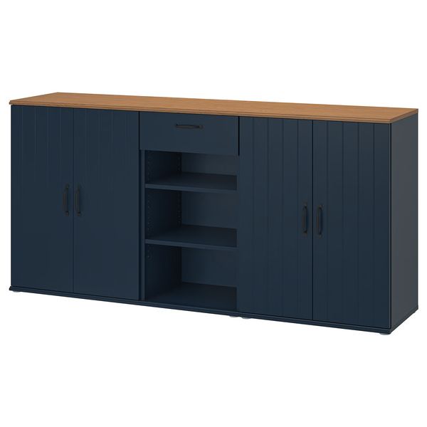 IKEA, вид спереди