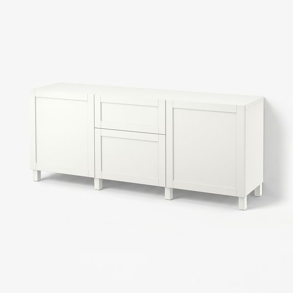 IKEA, вид спереди
