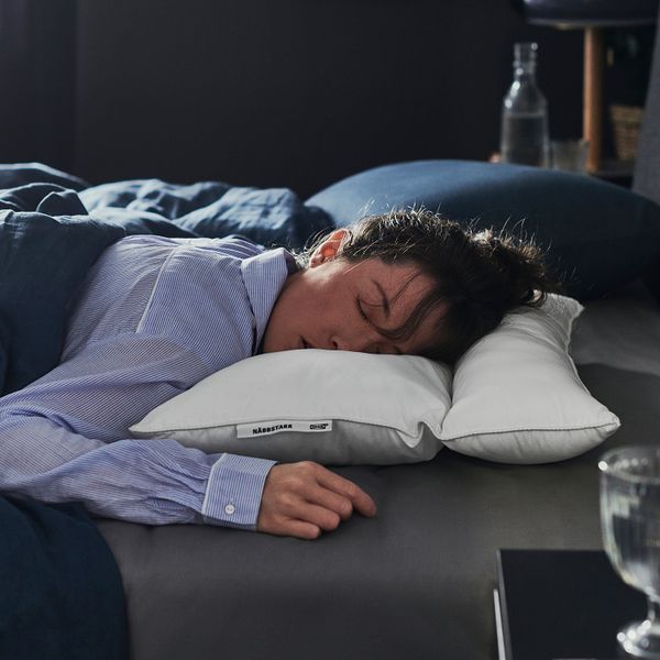 Эргономичная подушка, универсальная, 50x60 см IKEA NÄBBSTARR НЭББСТАРР 605.133.18 - фото 7