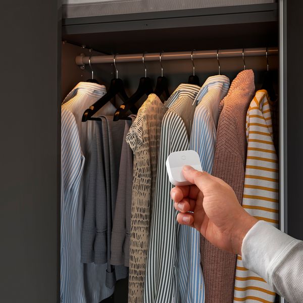 Подсветка гардероба, с датчиком, регулируемая яркость темно-серый, 96 см IKEA ÖVERSIDAN 004.749.04 - фото 5