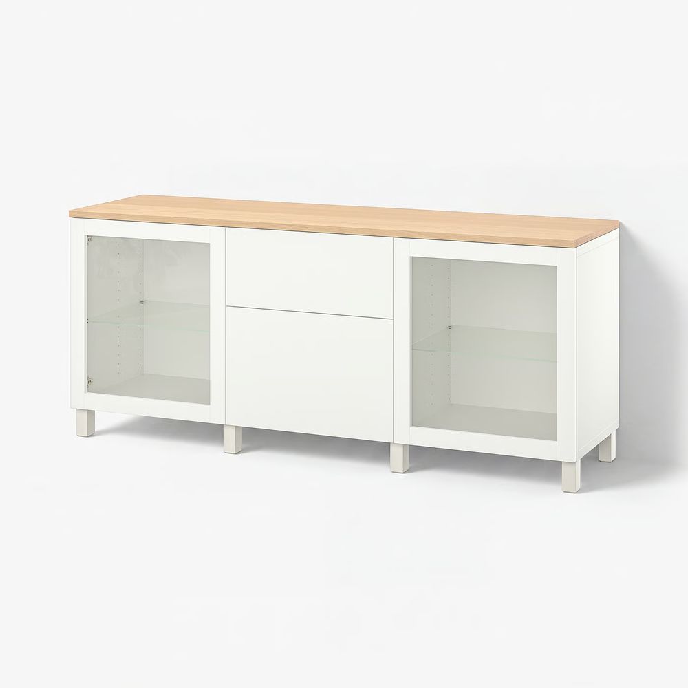 IKEA, вид спереди
