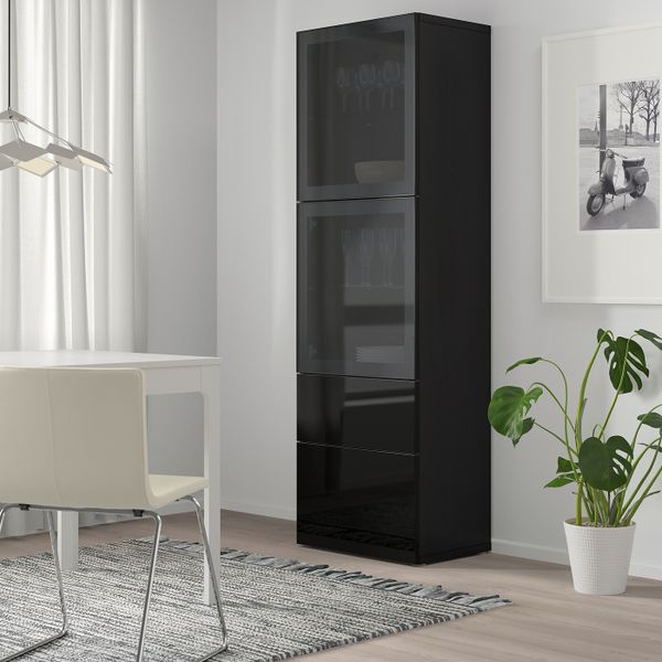 IKEA, вид спереди