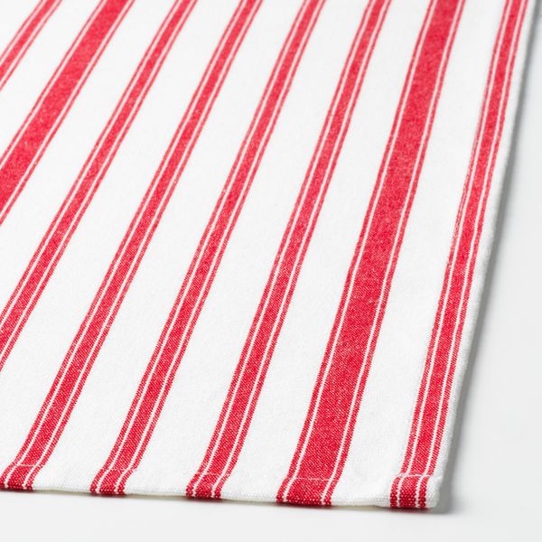 Скатерть, в полоску красный, белый 145x240 см IKEA VINTER 2020 ВИНТЕР 2020 704.726.66 - фото 2