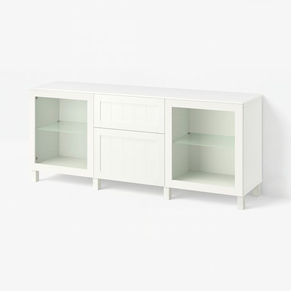 IKEA, вид спереди