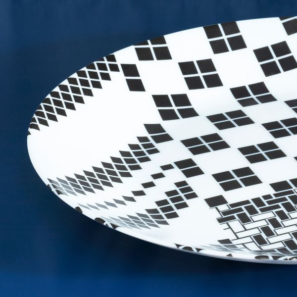 Тарелка, белый, черный 25 см IKEA SAMMANKOPPLA САММАНКОППЛА 404.643.33 - фото 2