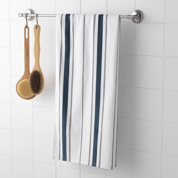 Банное полотенце, белый, синий 70x140 см IKEA ОТТШЁН 804.325.71 - фото 2
