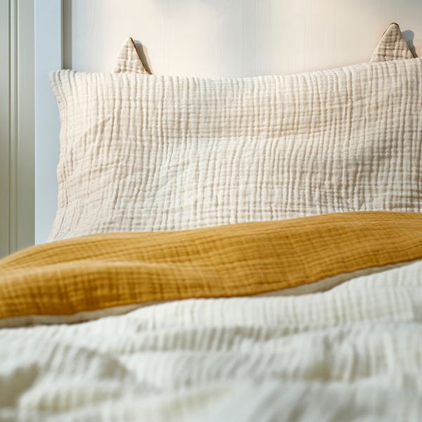 GULDVÄVARE ГУЛЬДВЭВАРЕ Детское постельное белье, 3 предм. - темно-желтый/бежевый 60x120 см - фото 4