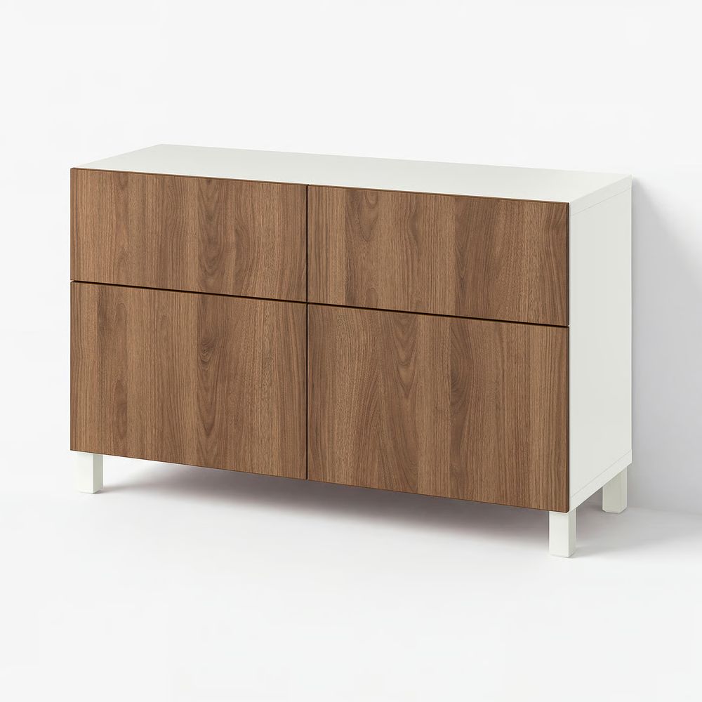 IKEA, вид спереди