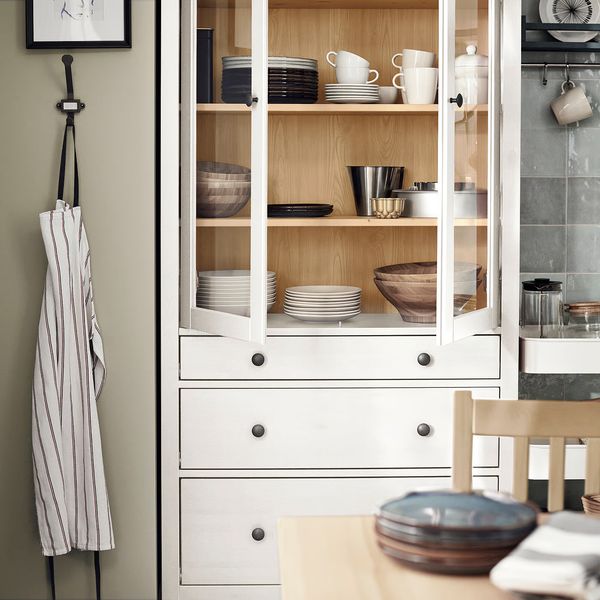 HEMNES Шкаф-витрина с 3 ящиками - белая морилка/светло-коричневый 90x197 см - фото 10