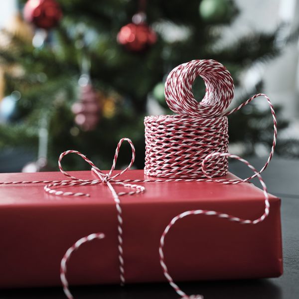 Подарочный шнурок, белый, красный, 40 м IKEA VINTERFINT 905.833.76 - фото 2