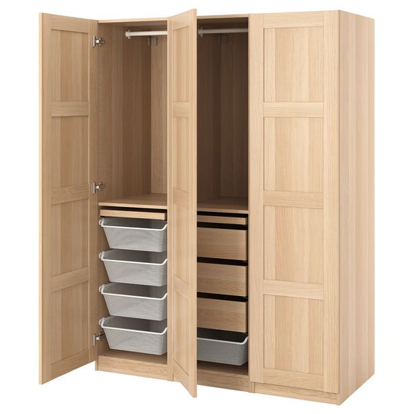 IKEA, вид спереди