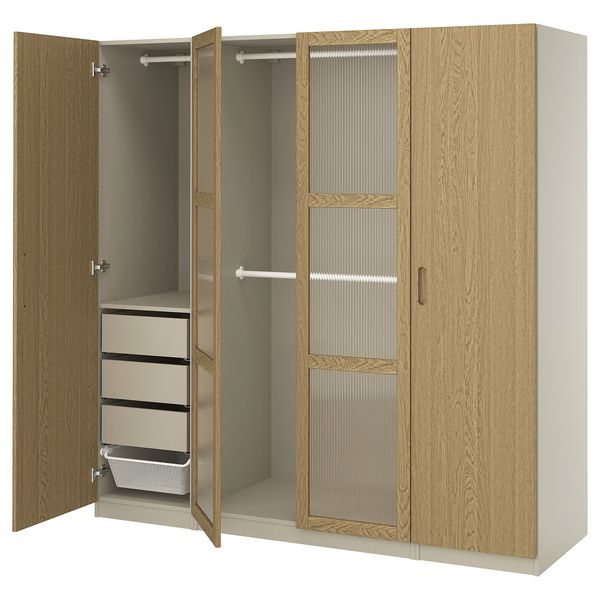 IKEA, вид спереди