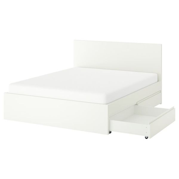 IKEA, вид спереди