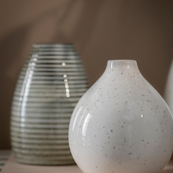 Ваза, белый 12 см IKEA ЛИВСВЕРК 404.422.23 - фото 6