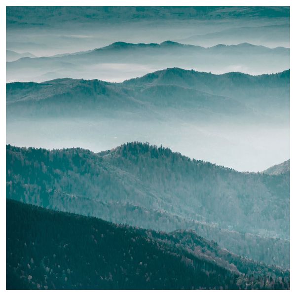 Ароматическая свеча в стакане, Горный воздух, серый, 7.5 см IKEA ФРИСКХЕТ 503.500.29 - фото 4