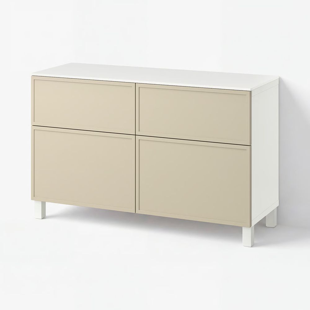 IKEA, вид спереди