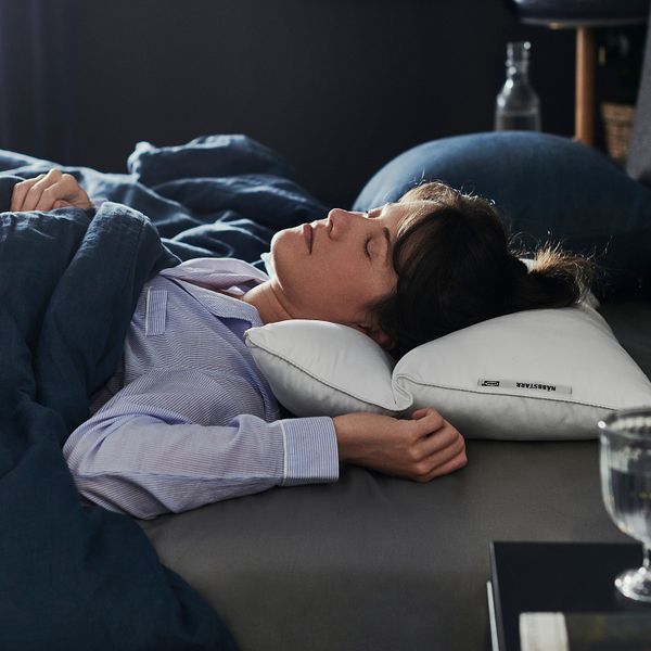 Эргономичная подушка, универсальная, 50x60 см IKEA NÄBBSTARR НЭББСТАРР 605.133.18 - фото 5