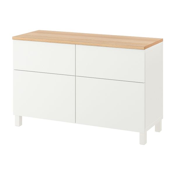 IKEA, вид спереди