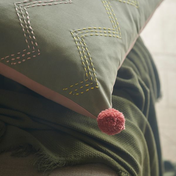 Чехол на подушку, ручная работа зеленый, розовый 40x65 см IKEA MOAKAJSA МОАКАЙСА 104.676.77 - фото 5