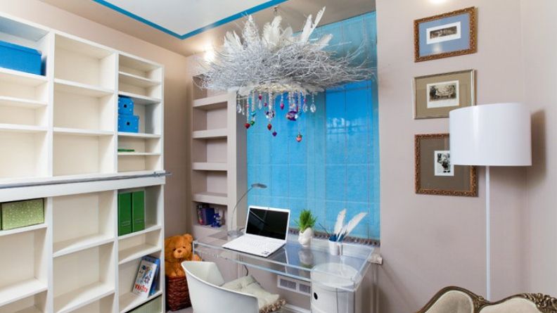 Светлые стены и мебель