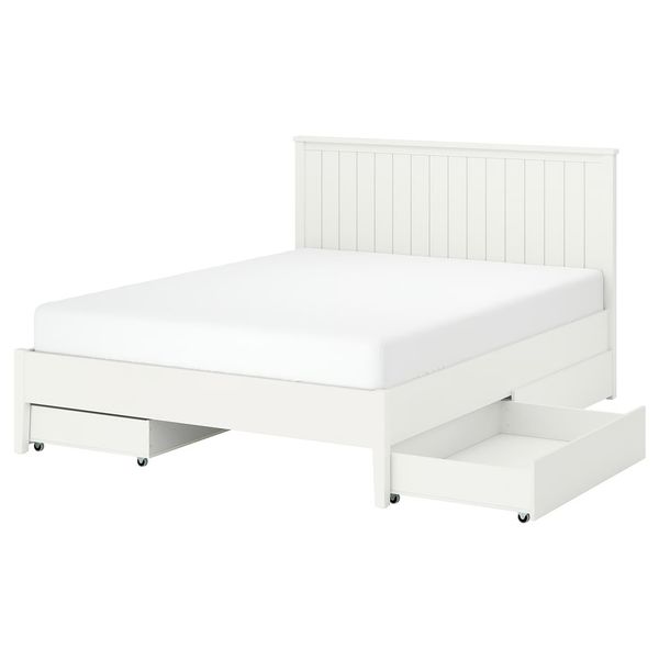 IKEA, вид спереди