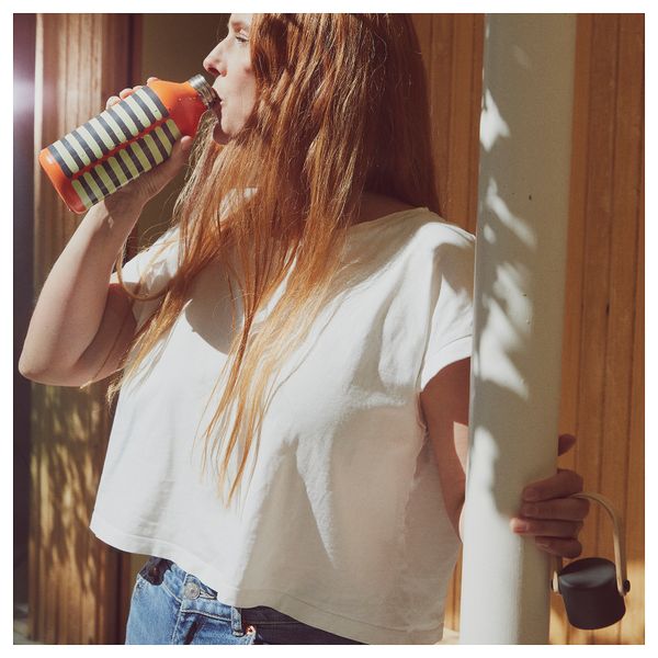 Бутылка для воды, 0.7 л, нержавеющая сталь орнамент «полоска»/зеленый IKEA BASTUA 505.424.82 - фото 4