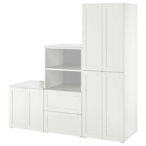 IKEA, вид спереди