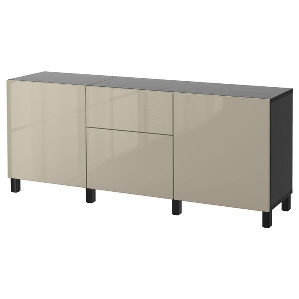 IKEA, вид спереди