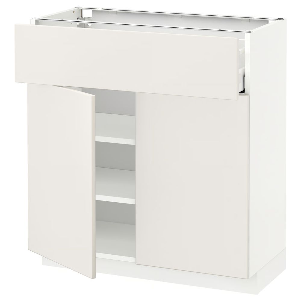 IKEA, вид спереди