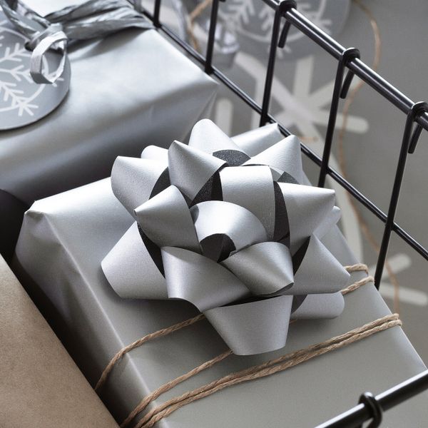 Подарочный бант, серебристый, 75 мм IKEA ВИНТЕР 2019 204.623.06 - фото 2