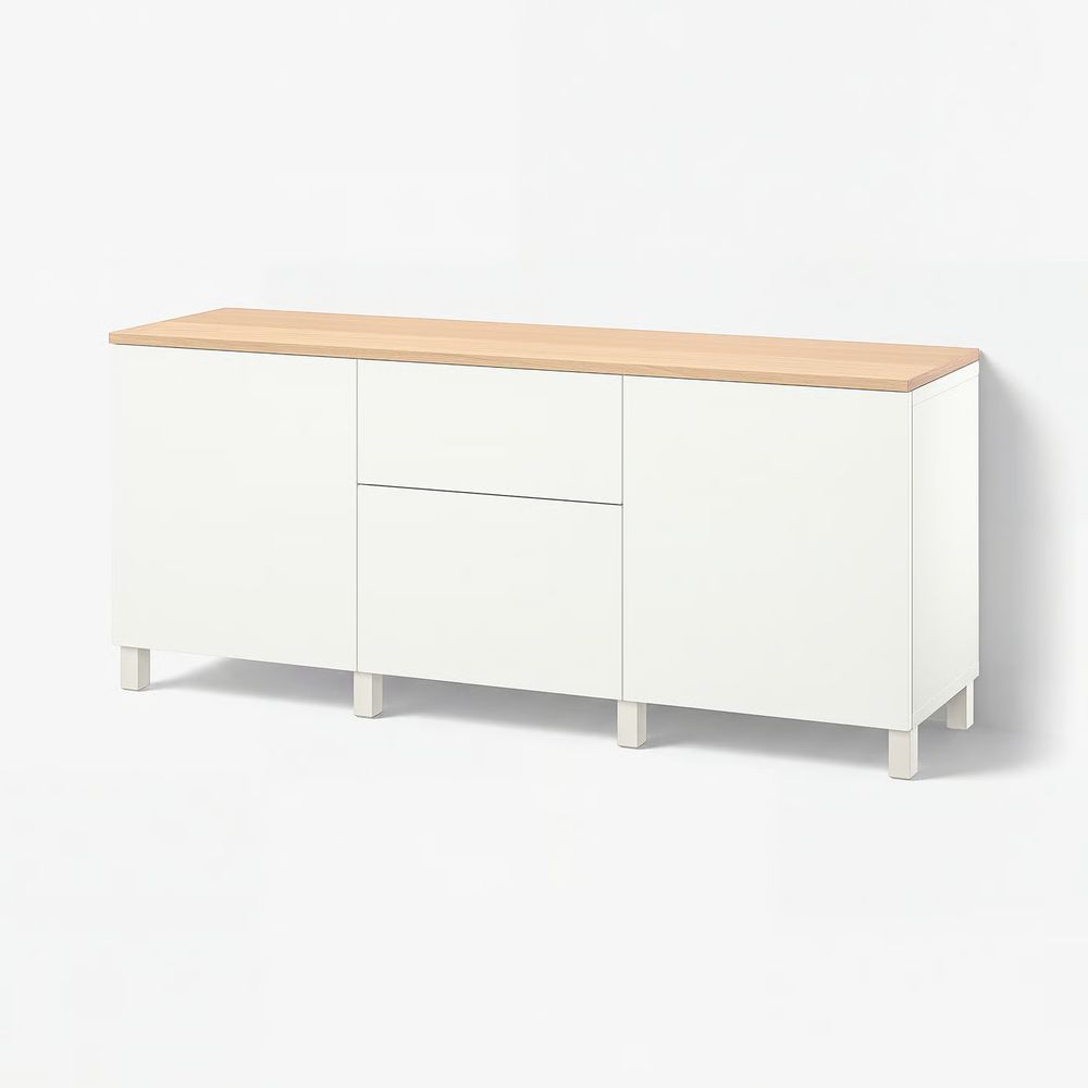 IKEA, вид спереди