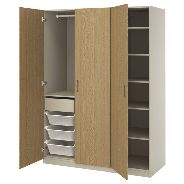 IKEA, вид спереди