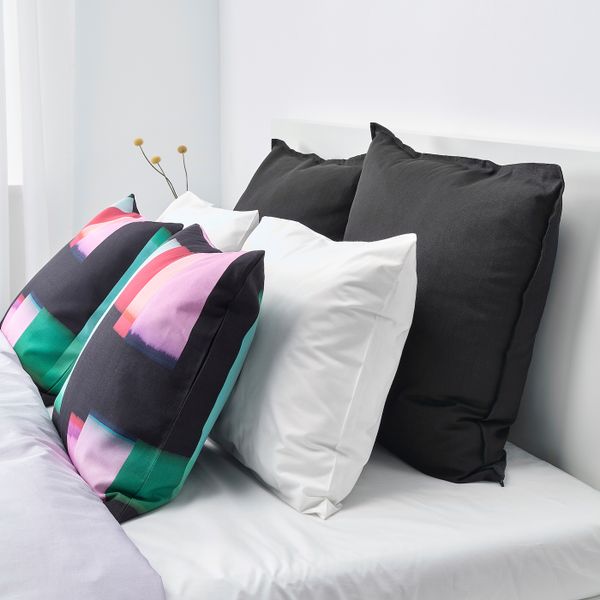 Чехол на подушку, черный, разноцветный, 50x50 см IKEA КЛОККРЭНКА 604.438.39 - фото 4