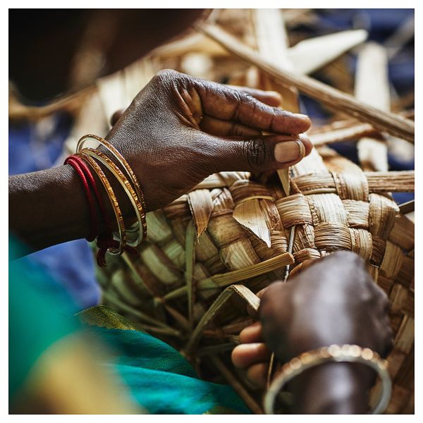 Коробка с крышкой, ручная работа волокно банана 20x20x11 см IKEA ХАНТВЕРК 104.499.71 - фото 4