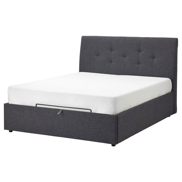 IKEA, вид спереди