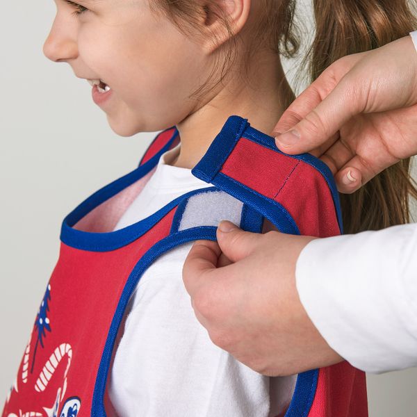 Фартук детский, красный IKEA ВИНТЕРФЕСТ 604.322.61 - схема-чертеж с размерами