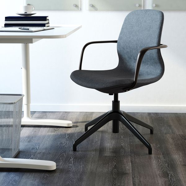 Рабочий стул с подлокотниками, Гуннаред синий/черный IKEA LÅNGFJÄLL ЛОНГФЬЕЛЛЬ 492.098.14 - фото 2