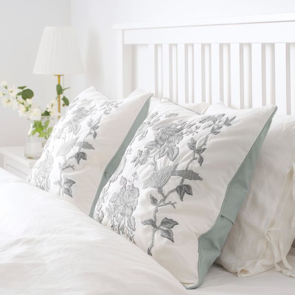 Подушка, белый, светло-серый 50x50 см IKEA PRAKTBRÄCKA ПРАКТБРЭККА 604.556.10 - фото 4