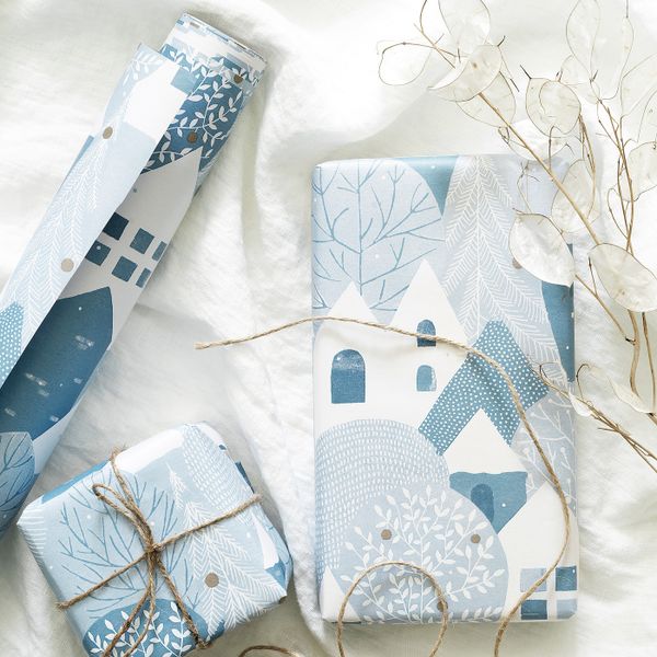 Рулон оберточной бумаги, орнамент «зимняя деревня» сине-серый 3x0.7 м IKEA VINTER 2020 ВИНТЕР 2020 404.738.94 - схема-чертеж с размерами