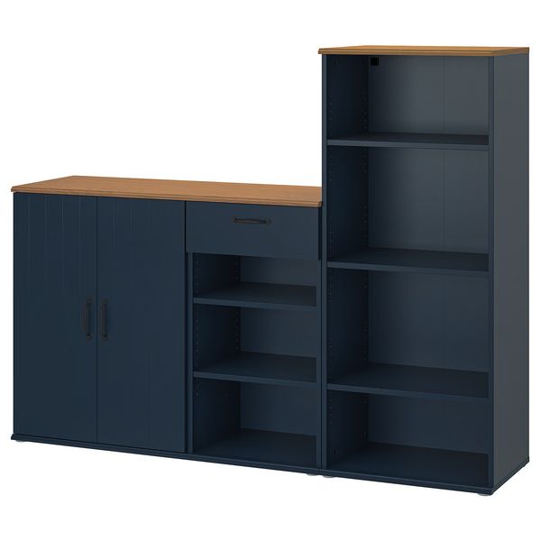 IKEA, вид спереди