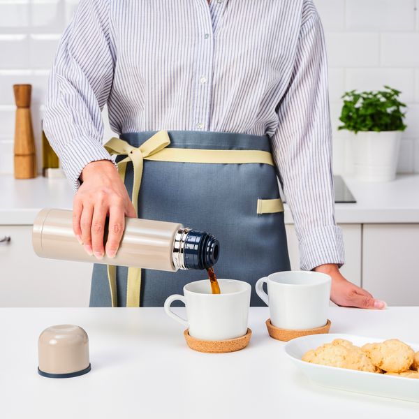 Стальной термос, бежевый, 0.5 л IKEA HÄLSA ХЭЛЬСА 004.506.39 - фото 4