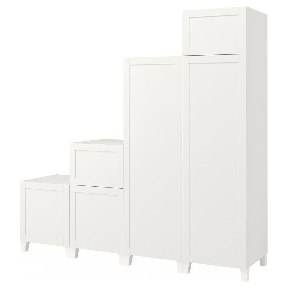 IKEA, вид спереди
