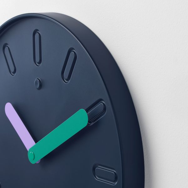 Настенные часы, темно-синий 35 см IKEA SLIPSTEN СЛИПСТЕН 804.408.25 - фото 3