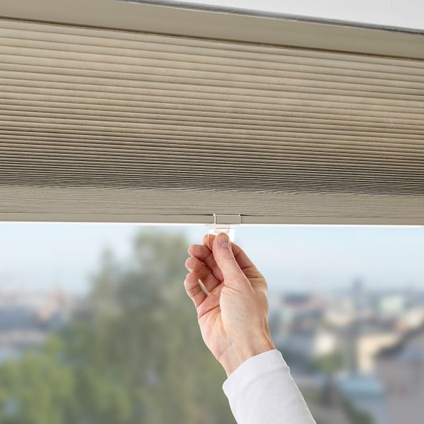 Сотовые жалюзи, бежевый, 140x155 см IKEA ХОППВАЛС 003.706.14 - фото 3